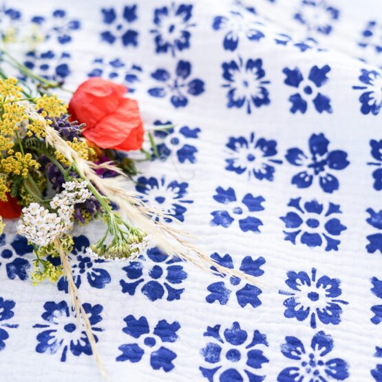 DIY Stoffe Inspiration - Schablonen Blumen